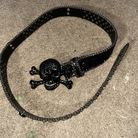 Black Skull Studded Rhinestone Belt - Picture 5 of 7